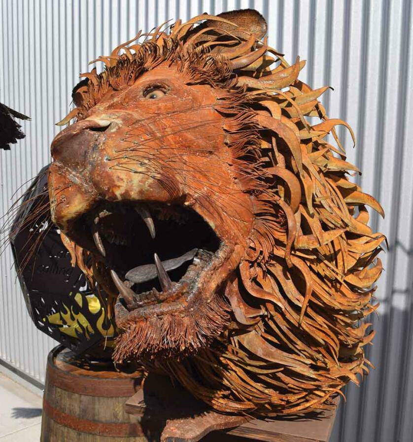 全球钣金新闻-金属制造狂：焊工制作动物的金属钣金-华体会体育-华体会体育·(中国)官方网站