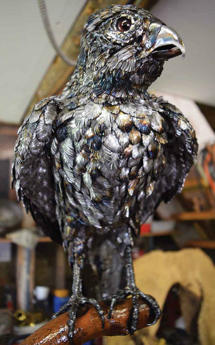 全球钣金新闻-金属制造狂：焊工制作动物的金属钣金-华体会体育-华体会体育·(中国)官方网站